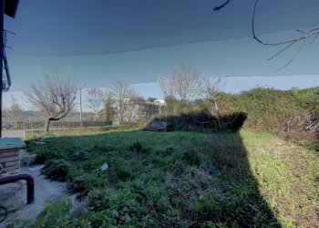 Giardino - Casa indipendente Via Frisa
 
28, Lanciano - foto 47