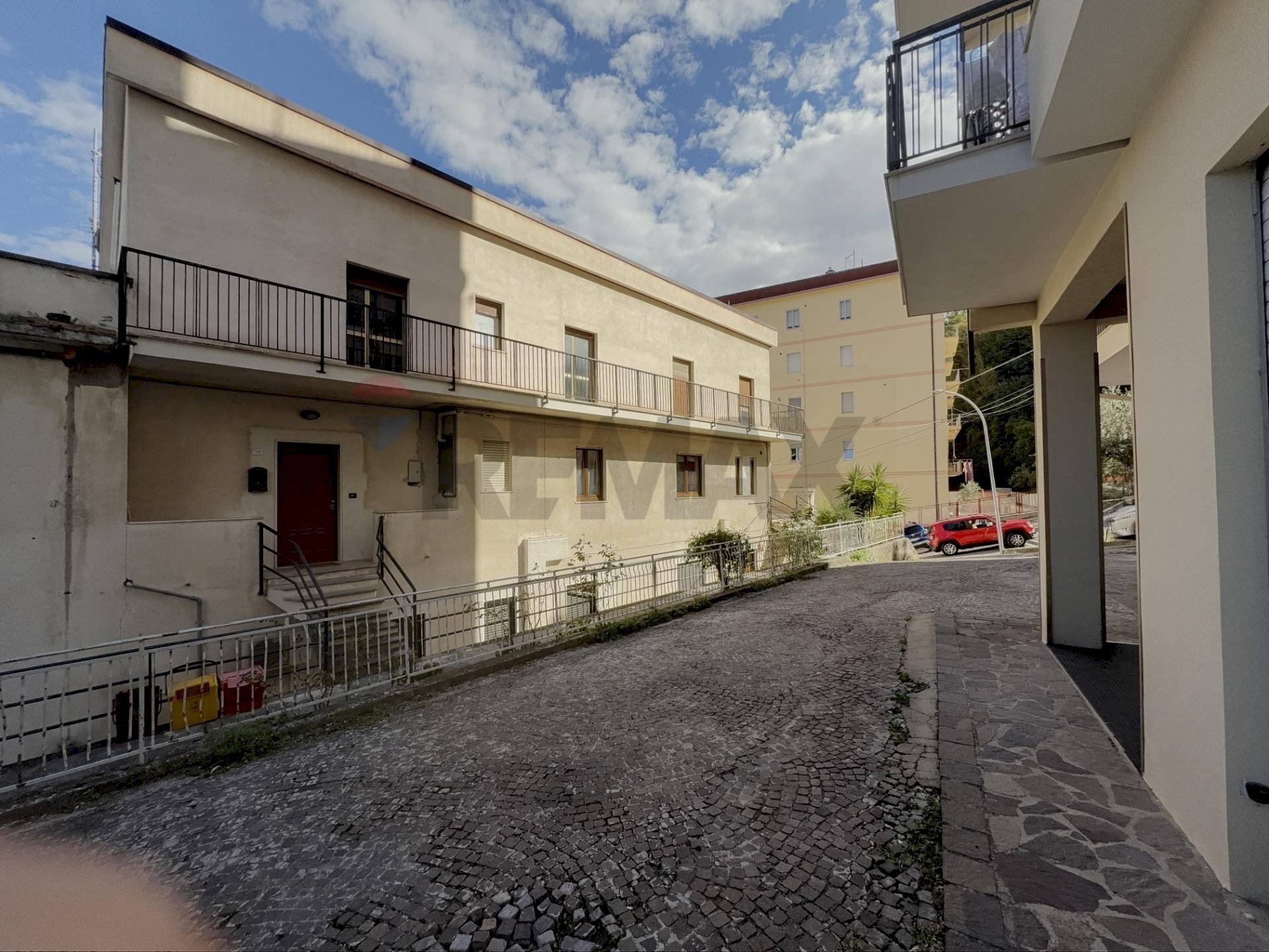 Edificio all\'aperto - Two-room apartment Casoli - photo 1