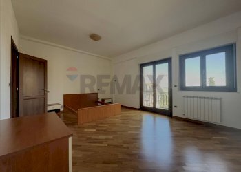 Stanza vuota - Two-room apartment Casoli - photo 11