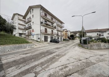 Edificio all\'aperto - Appartamento Altino - foto 1