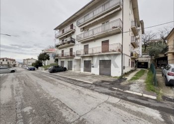 Edificio all\'aperto - Appartamento Altino - foto 2