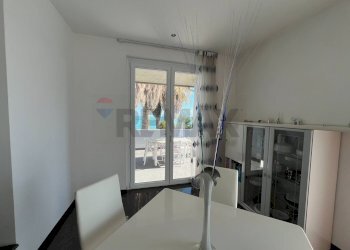 Sala da pranzo - Casa semi indipendente Contrada Vallevò
 
175, Rocca San Giovanni - foto 35