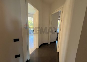Hall / corridoio - Casa semi indipendente Contrada Vallevò
 
175, Rocca San Giovanni - foto 48
