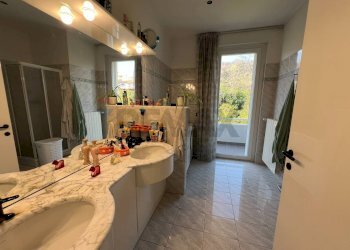 Bagno - Casa semi indipendente Contrada Vallevò
 
175, Rocca San Giovanni - foto 49