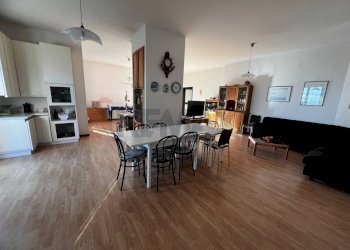 Sala da pranzo - Casa semi indipendente Contrada Vallevò
 
175, Rocca San Giovanni - foto 78