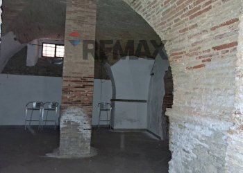 Edificio all\'aperto - Locale Commerciale Vico 10 di Via Cavour
 
1, Lanciano - foto 14