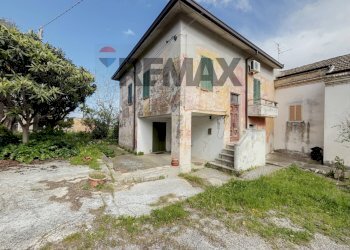 Casa all\'aperto - Semi-detached house contrada Sabatiniello
 
8, Tollo - photo 1
