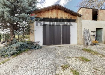 Casa all\'aperto - Semi-detached house contrada Sabatiniello
 
8, Tollo - photo 4