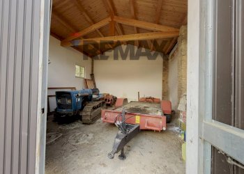 Dispensa di stoccaggio - Semi-detached house contrada Sabatiniello
 
8, Tollo - photo 6