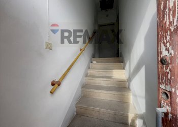Scale - Semi-detached house contrada Sabatiniello
 
8, Tollo - photo 8