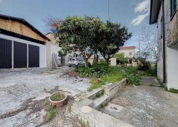 Giardino - Semi-detached house contrada Sabatiniello
 
8, Tollo - photo 36
