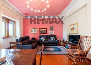 Sala da pranzo - Four-room apartment via Tagliamento
 
16, Mentana - photo 3