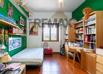 Camera / camera da letto - Four-room apartment via Tagliamento
 
16, Mentana - photo 22