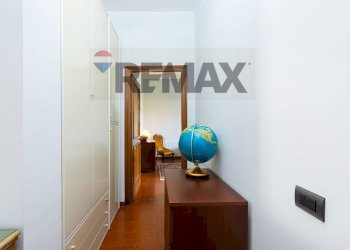 Hall / corridoio - Four-room apartment via Tagliamento
 
16, Mentana - photo 27