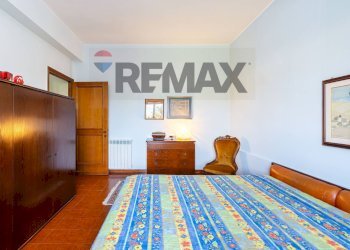 Camera / camera da letto - Four-room apartment via Tagliamento
 
16, Mentana - photo 29