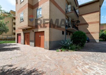 Edificio all\'aperto - Four-room apartment via Tagliamento
 
16, Mentana - photo 36