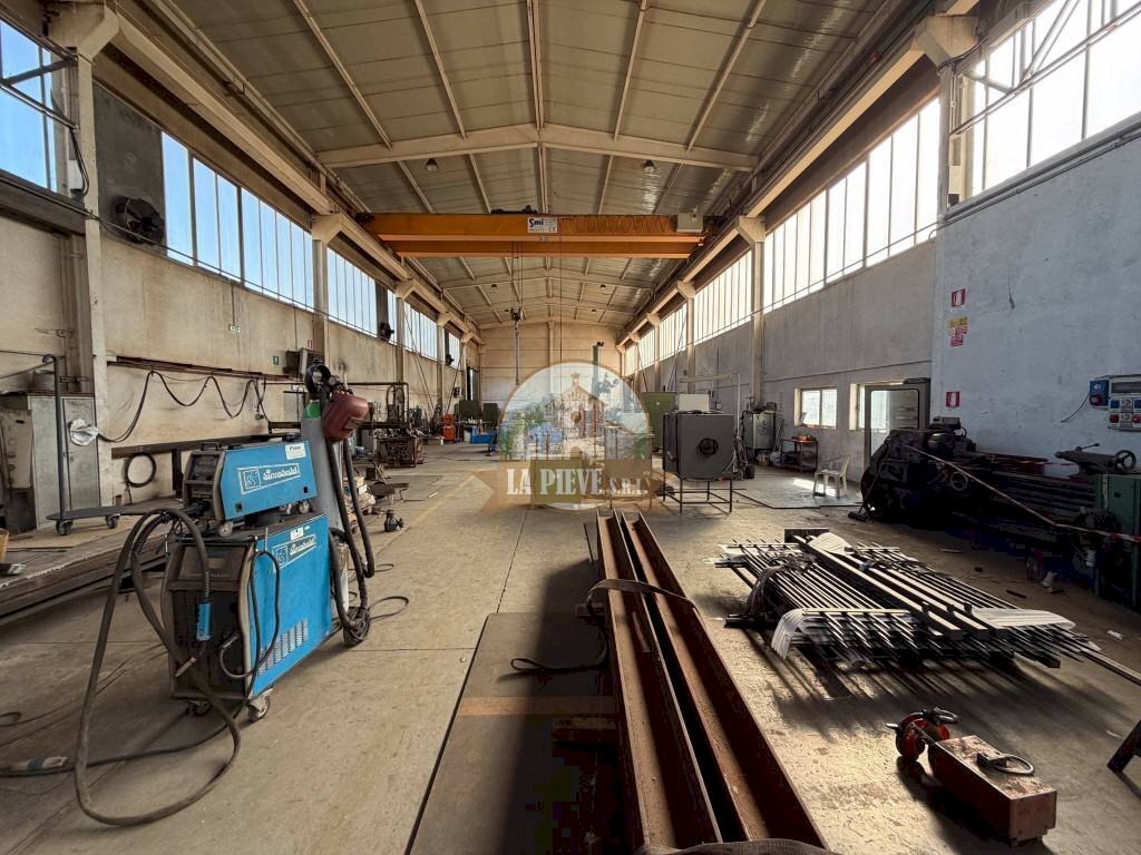 Interno non residenziale - Capannone strada della Pavesa, Novi Ligure - foto 3