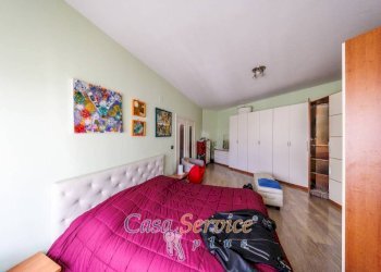Camera da letto - Two-room apartment via Nizza, Matino - photo 12