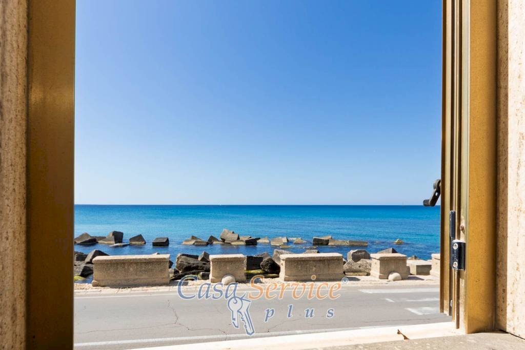 Vista - Three-room apartment Lungomare Galileo Galilei, Gallipoli - photo 1