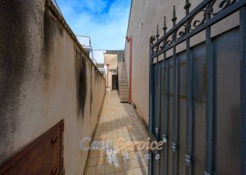 Cortile interno - Casa indipendente via Solferino, Casarano - foto 28