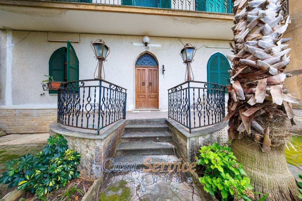 Giardino - Villa via Ada Negri, Oria - photo 1