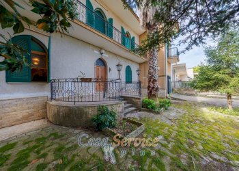 Giardino - Villa via Ada Negri, Oria - photo 9