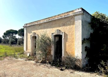 Facciata - Casa indipendente strada Vicinale Bon-Amì, Matino - foto 1