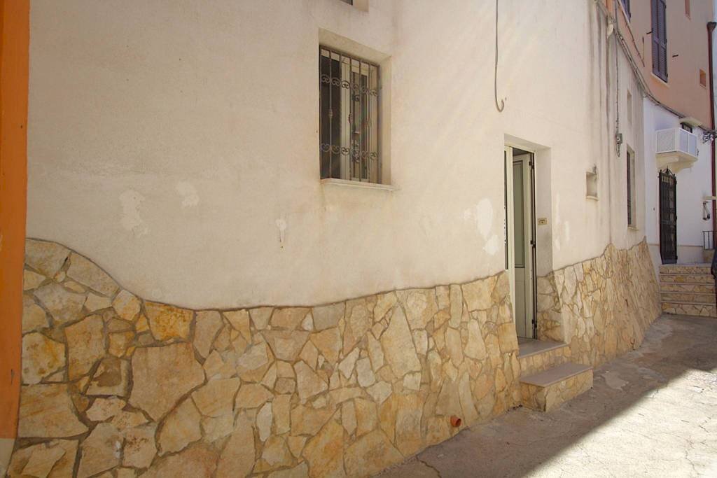 Cortile interno - Appartamento via De Filippo, Matino - foto 1