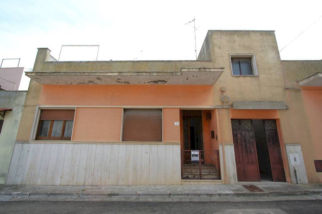 Facciata - Casa indipendente via Giovanni XXIII, Matino - foto 1