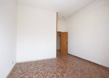 Camera da letto - Casa indipendente via Virgilio, Casarano - foto 19