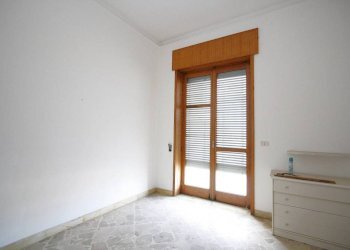 Camera da letto - Casa indipendente via Virgilio, Casarano - foto 24