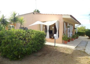 Giardino - Villa strada Vicinale Saline, Matino - photo 1
