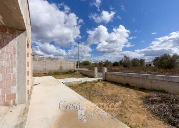 Giardino - Villa via Mazzucchi 1, Tuglie - foto 5