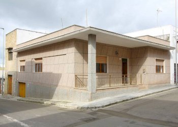 Facciata - Independent house via Gian Lorenzo Bernini, Matino - photo 1
