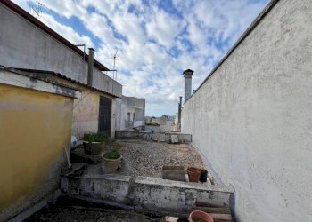 Cortile interno - Four-room apartment via Vittorio Emanuele III, Parabita - photo 19