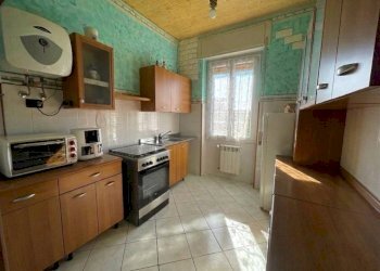 Cucina - Bilocale via Ernesto Cabruna, Tortona - foto 4