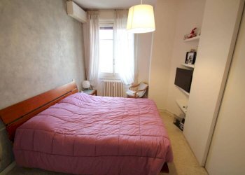 Camera da letto - Three-room apartment via Crema, 4, Milano (neighborhood Ticinese) - photo 13