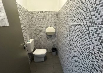 Bagno - Ufficio corso Ferdinando Maria Perrone, Genova (zona Cornigliano) - foto 8