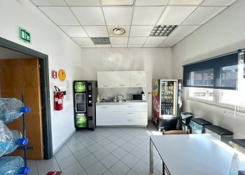 Interno non residenziale - Ufficio corso Ferdinando Maria Perrone, Genova (zona Cornigliano) - foto 10