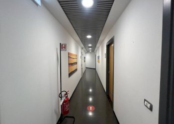 Interno palazzo - Ufficio corso Ferdinando Maria Perrone, Genova (zona Cornigliano) - foto 17