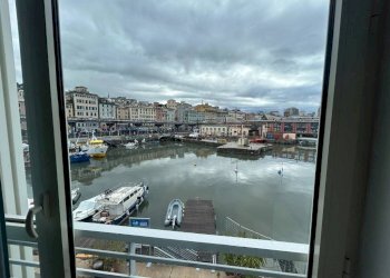 Vista - Three-room apartment Calata Andalò Dinegro, Genova (neighborhood Centro Storico) - photo 4