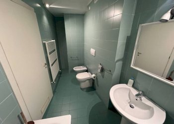 Bagno - Three-room apartment Calata Andalò Dinegro, Genova (neighborhood Centro Storico) - photo 9