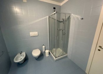Bagno - Three-room apartment Calata Andalò Dinegro, Genova (neighborhood Centro Storico) - photo 15
