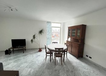 Salone - Three-room apartment Calata Andalò Dinegro, Genova (neighborhood Centro Storico) - photo 22