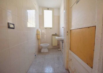 Bagno - Shop via delle Terme, 1, Roccaforte Mondovì - photo 10