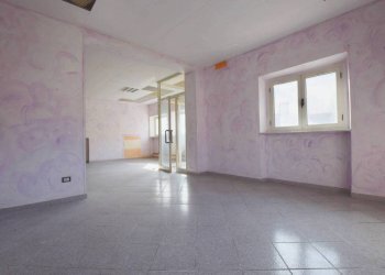 Interno non residenziale - Shop via delle Terme, 1, Roccaforte Mondovì - photo 13