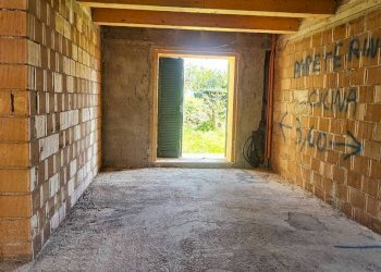 Stanza non arredata - Rustico strada Madonna del Monte, Pesaro - foto 26