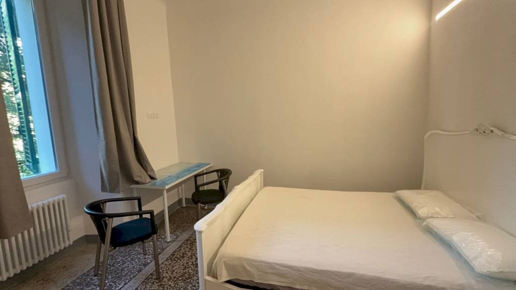 Camera da letto - Appartamento salita San Francesco da Paola, 16, Genova (zona San Teodoro) - foto 3