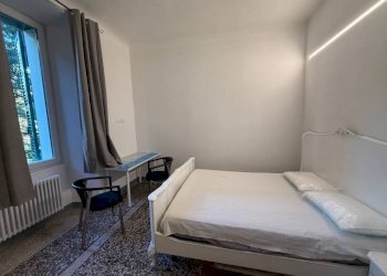 Camera da letto - Appartamento salita San Francesco da Paola, 16, Genova (zona San Teodoro) - foto 4