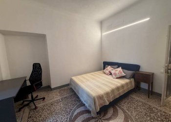 Camera da letto - Appartamento salita San Francesco da Paola, 16, Genova (zona San Teodoro) - foto 9